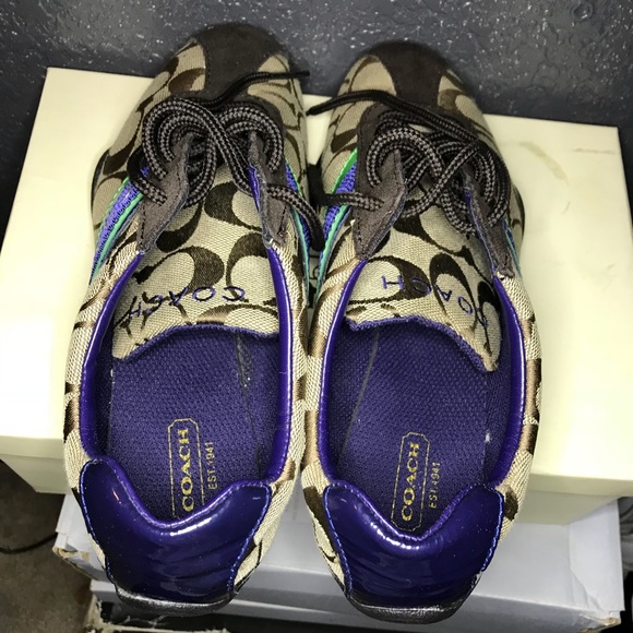 Coach - Picture 4 of 5